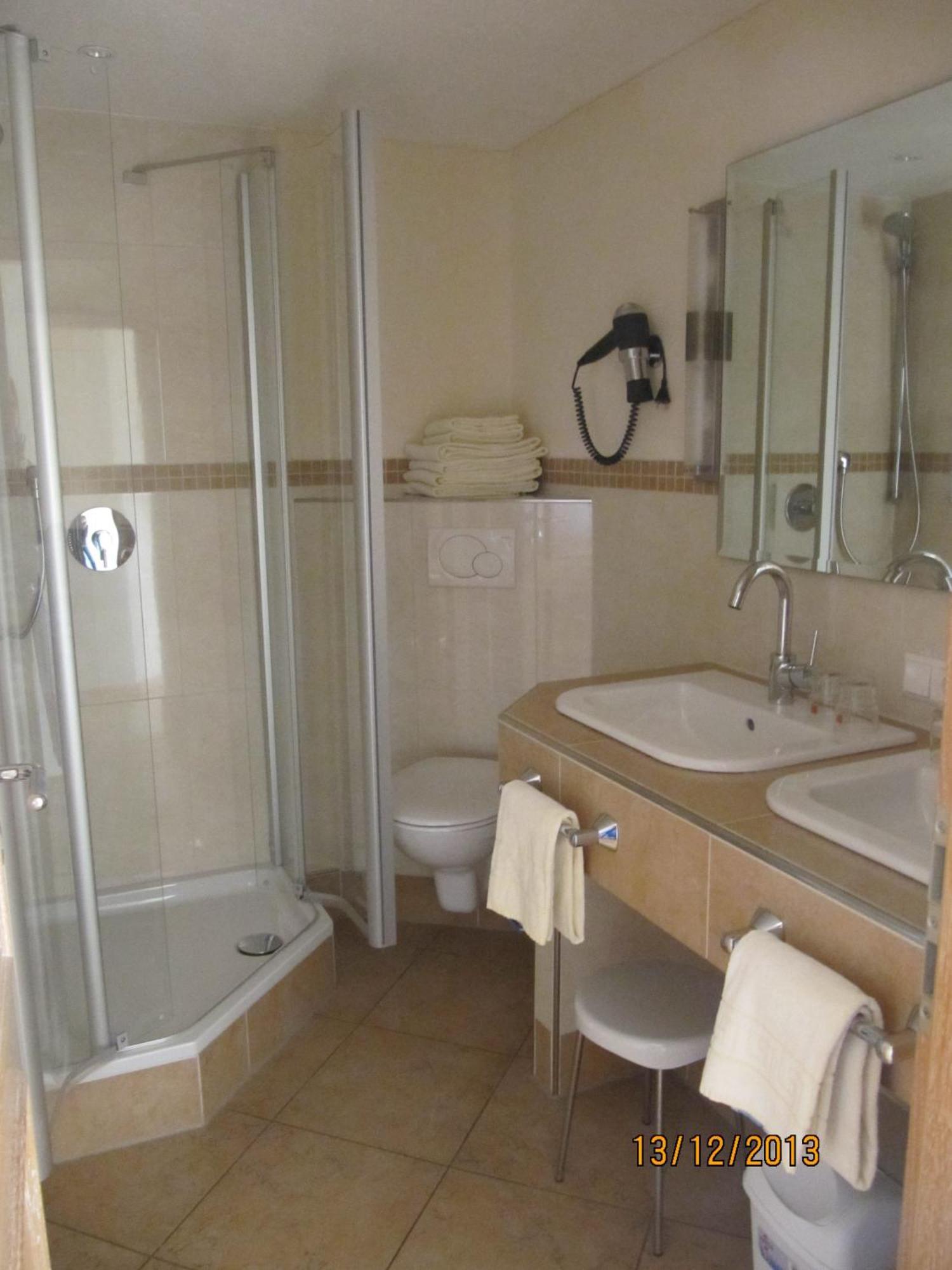 Gasthaus-Krone-Post Simonswald Chambre photo