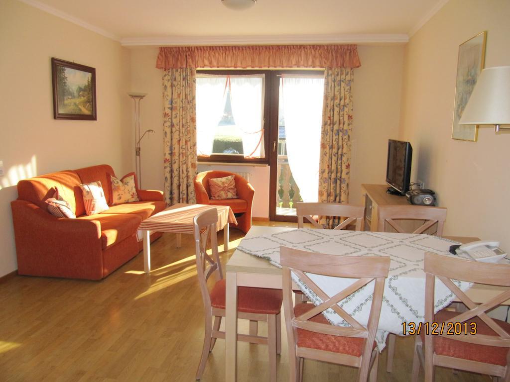 Gasthaus-Krone-Post Simonswald Chambre photo